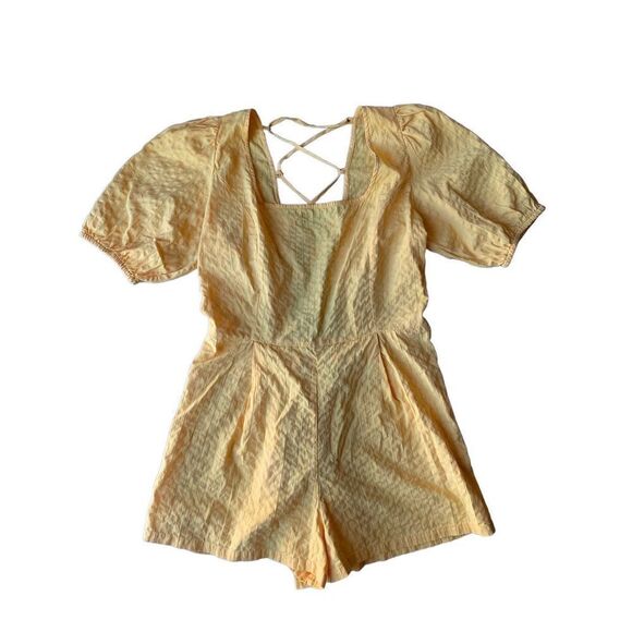 ASOS Yellow Seersucker Puff Sleeve Lace Up Back Romper - Picture 4 of 12